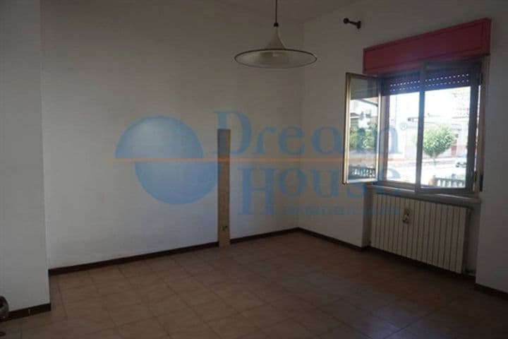 Apartment for sale in Martinsicuro, Italy - Image 4