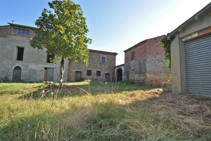 House for sale in Monte San Savino, Italy - Image 4