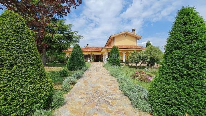 4 bedrooms house for sale in Pineto, Italy