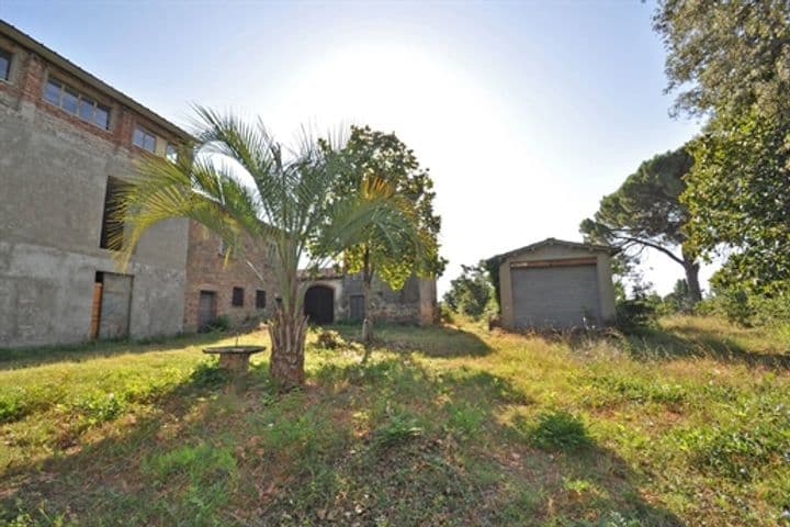 House for sale in Monte San Savino, Italy - Image 6