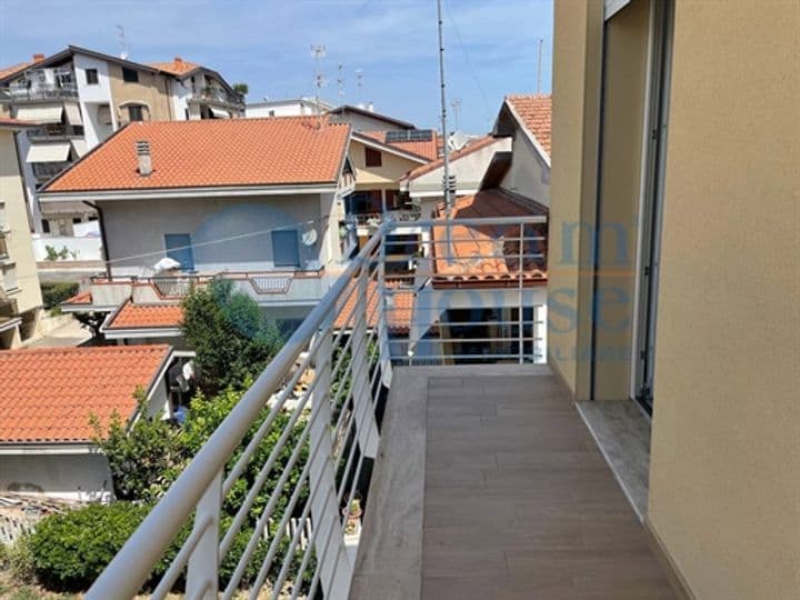 Apartment for sale in Tortoreto, Italy - Image 10