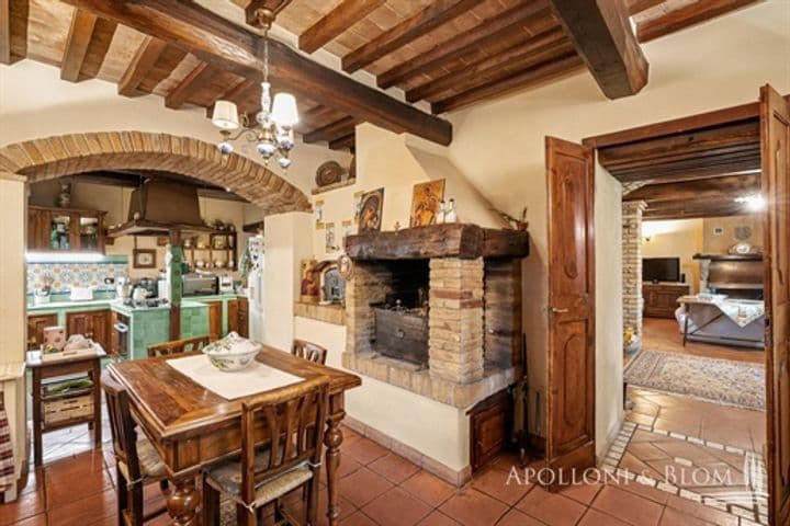 House for sale in Passignano sul Trasimeno, Italy - Image 9