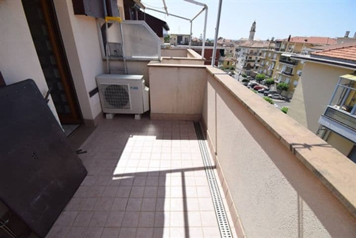 Apartment for sale in Diano Marina, Italy - Image 9