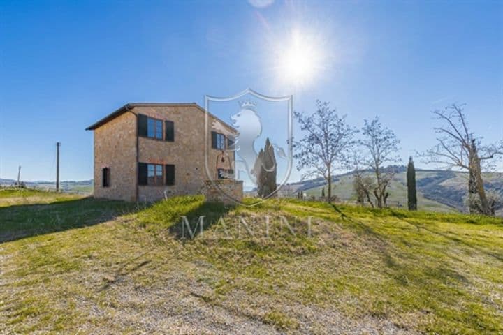 House for sale in Pienza, Italy - Image 11