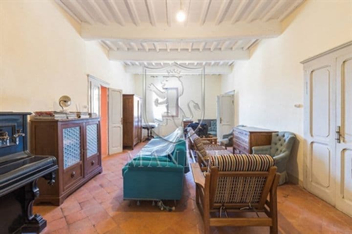 House for sale in Castiglione del Lago, Italy - Image 12