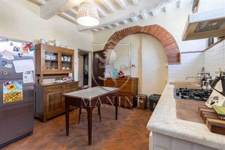 House for sale in Castiglione del Lago, Italy - Image 9