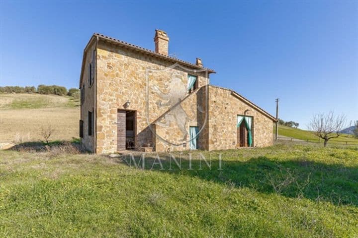 House for sale in Pienza, Italy - Image 10