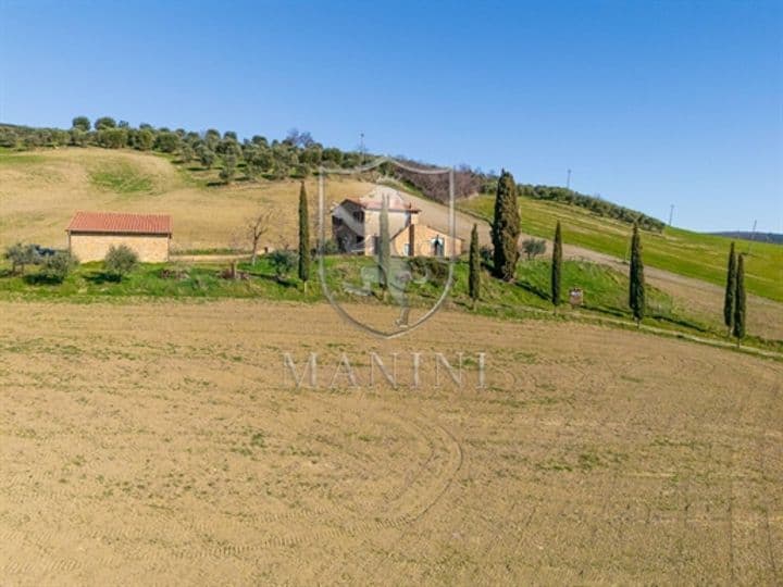 House for sale in Pienza, Italy - Image 6