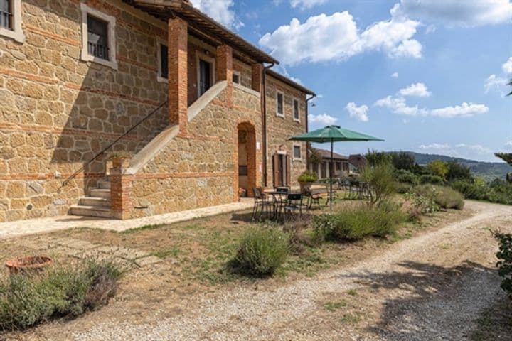 House for sale in Pienza, Italy - Image 3