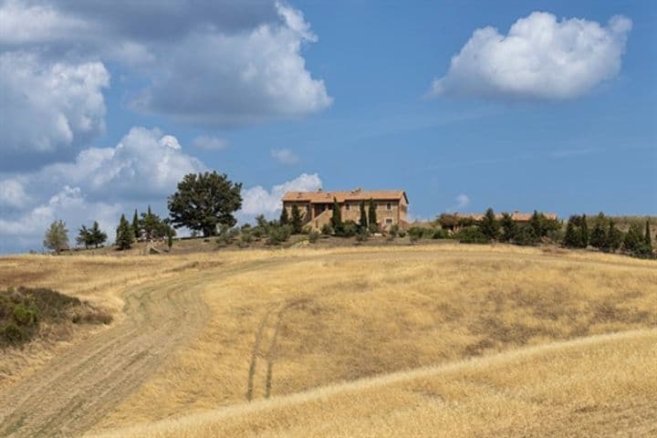 House for sale in Pienza, Italy - Image 9