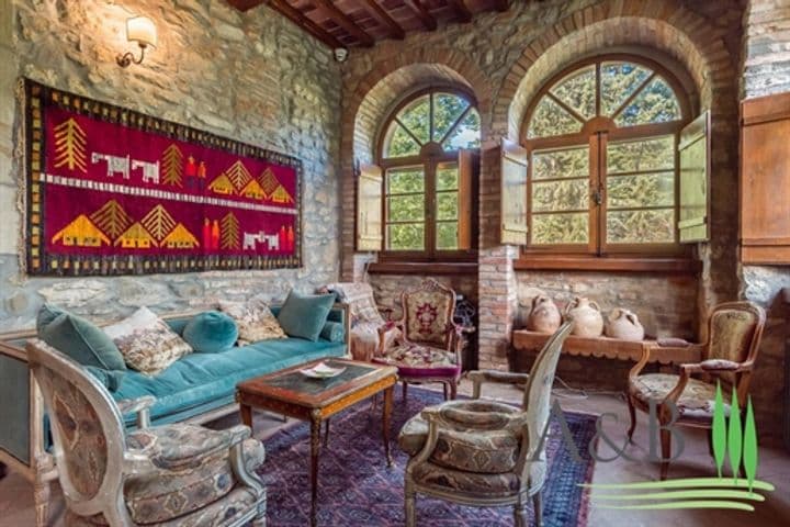 House for sale in Cortona, Italy - Image 10