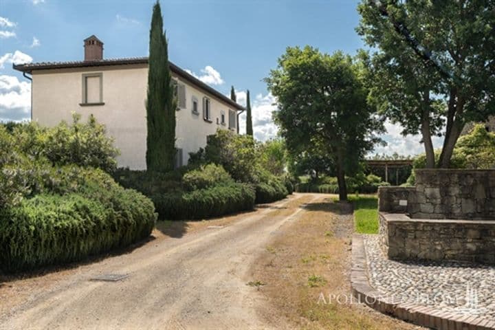 House for sale in Cortona, Italy - Image 5