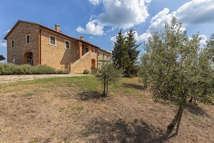 House for sale in Pienza, Italy - Image 4