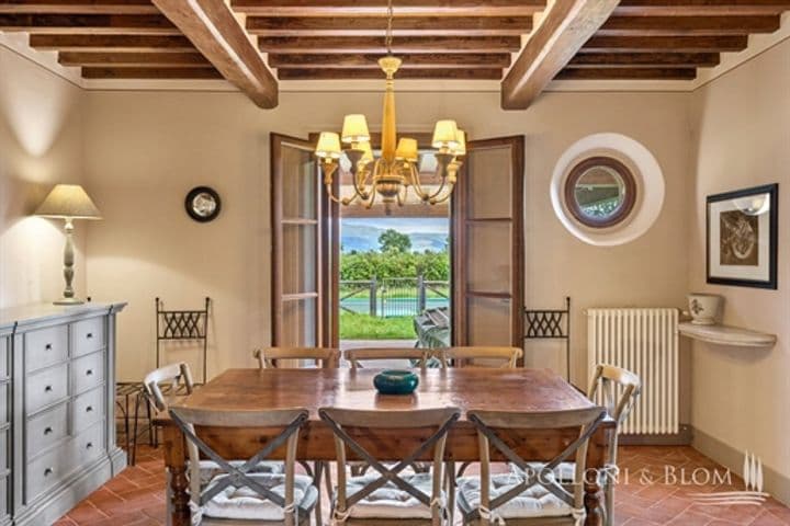 House for sale in Cortona, Italy - Image 9