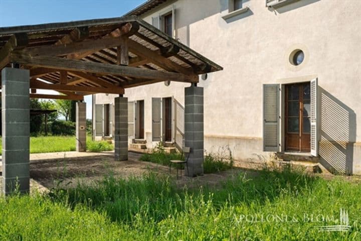 House for sale in Cortona, Italy - Image 7