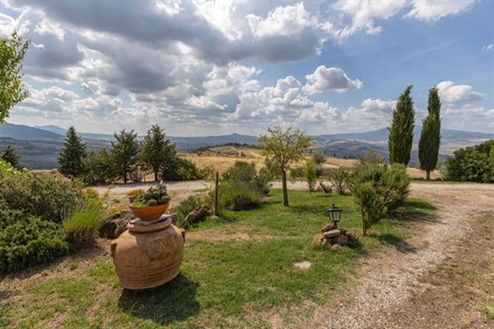 House for sale in Pienza, Italy - Image 8