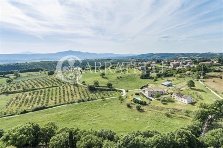 9 bedrooms house for sale in Montegabbione, Italy