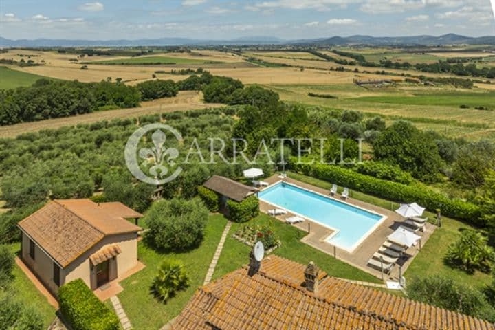 House for sale in Castiglione del Lago, Italy - Image 5