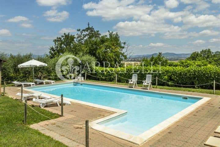 House for sale in Castiglione del Lago, Italy - Image 3