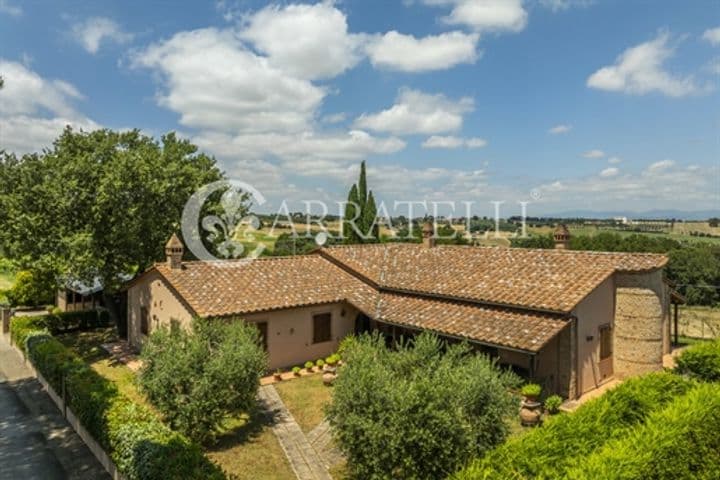 House for sale in Castiglione del Lago, Italy - Image 6