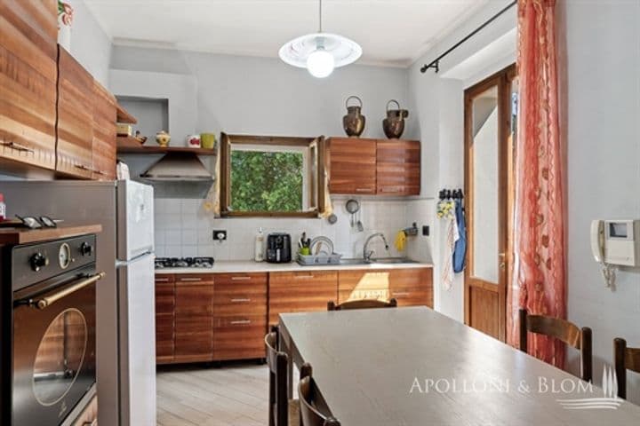 House for sale in Montepulciano, Italy - Image 11