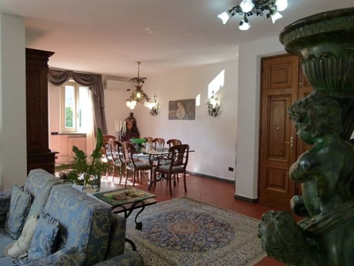 House for sale in Lucca, Italy - Image 4