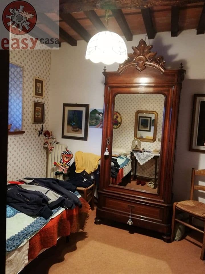 House for sale in Lucca, Italy - Image 10