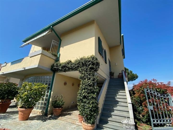 House for sale in Viareggio, Italy - Image 2