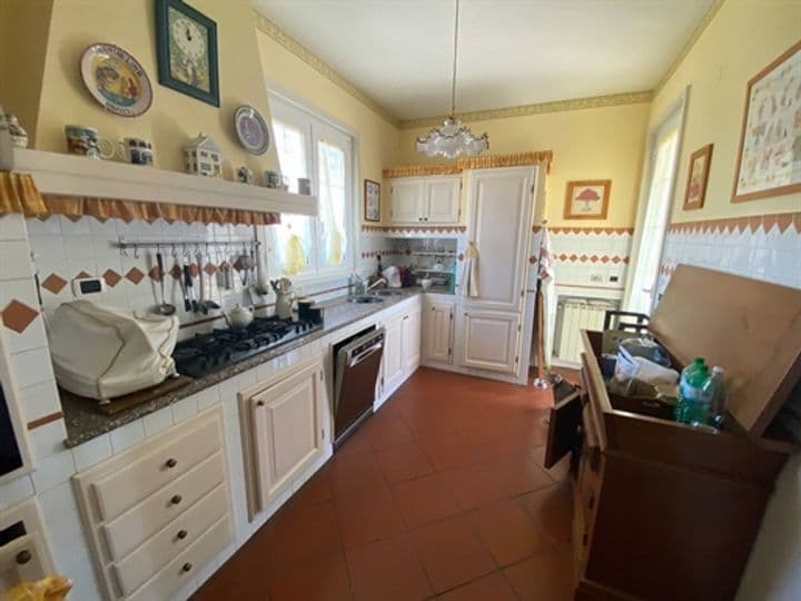 House for sale in Viareggio, Italy - Image 10