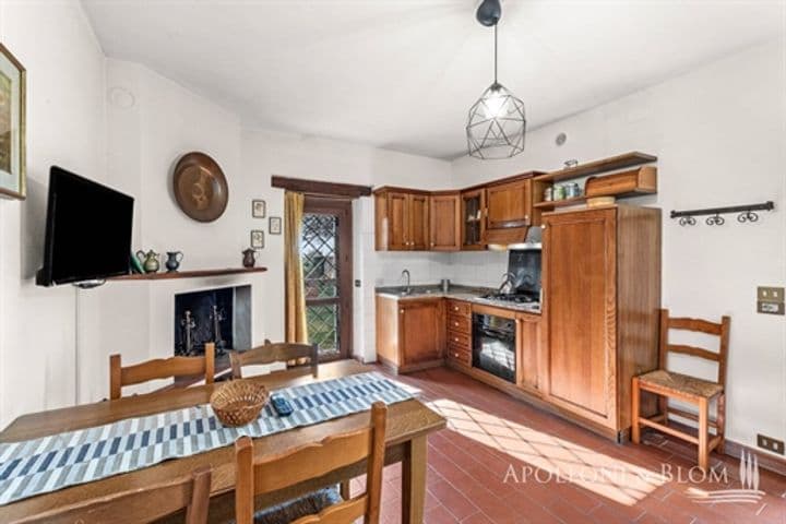 House for sale in Tuoro sul Trasimeno, Italy - Image 10