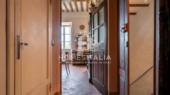 4 bedrooms house for sale in Cortona, Italy - Image 9