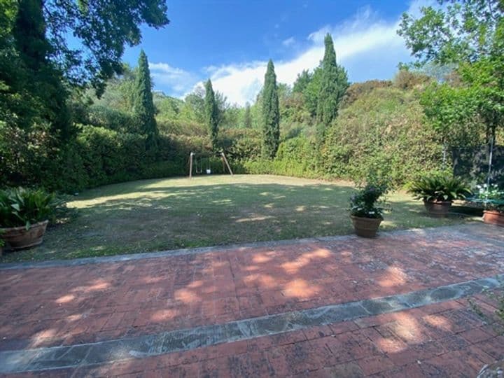 House for sale in Lucca, Italy - Image 9