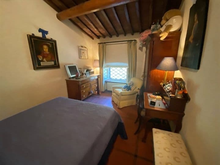 House for sale in Lucca, Italy - Image 8