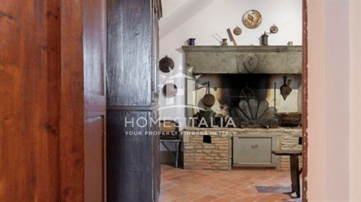 4 bedrooms house for sale in Cortona, Italy - Image 2