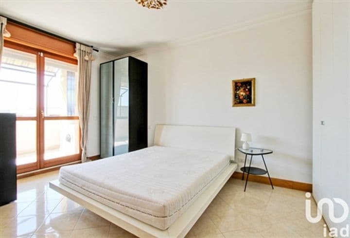 1 bedroom apartment for sale in Rome, Italy - Image 11