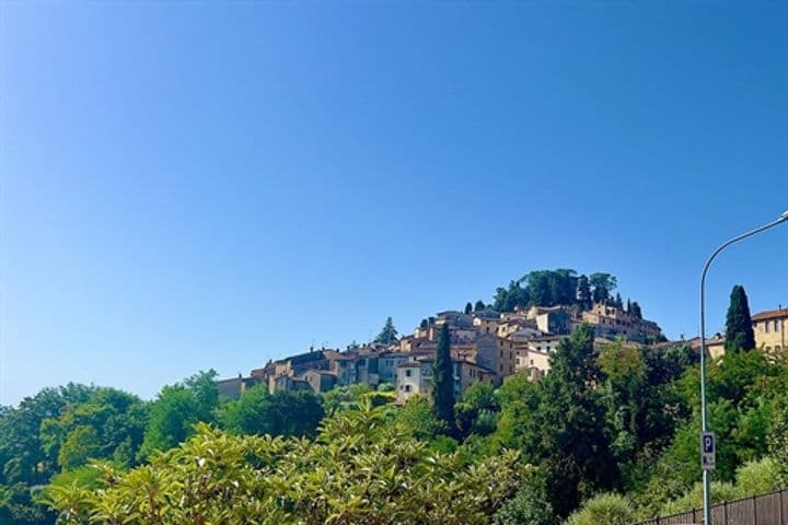 Apartment for sale in Cetona, Italy - Image 2