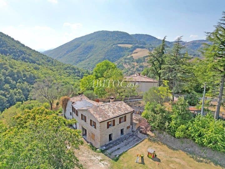 House for sale in Arcevia, Italy - Image 5