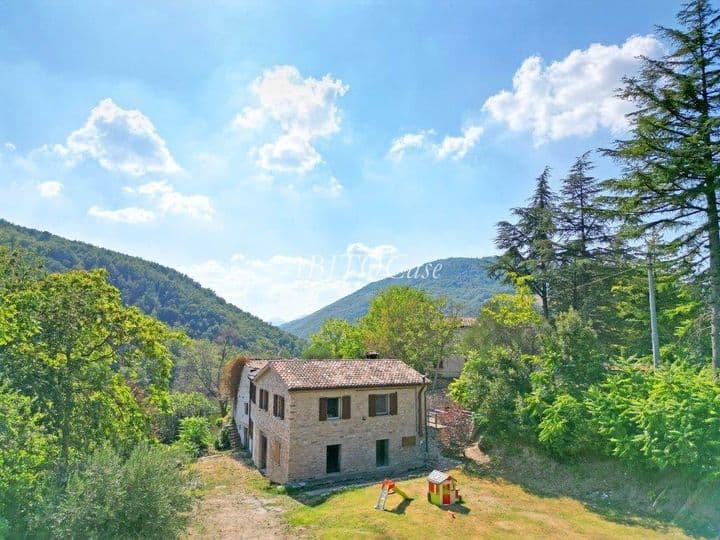 House for sale in Arcevia, Italy - Image 2