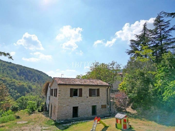 House for sale in Arcevia, Italy - Image 4