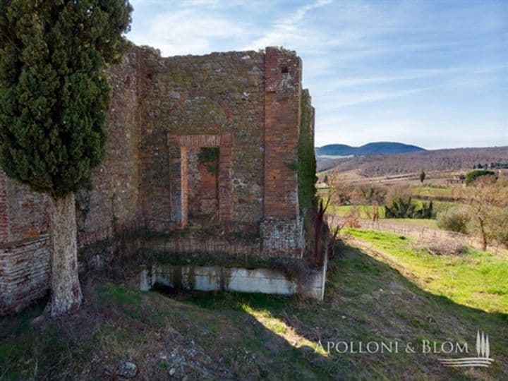 House for sale in Sinalunga, Italy - Image 12