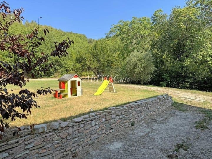 House for sale in Arcevia, Italy - Image 10