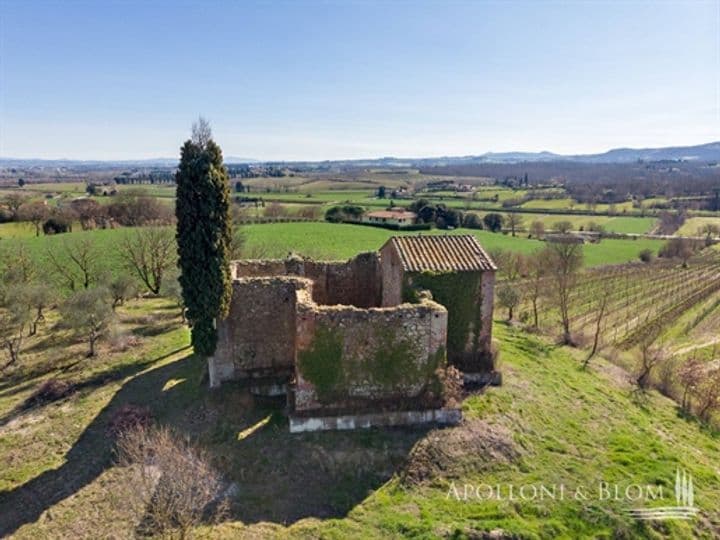 House for sale in Sinalunga, Italy - Image 8