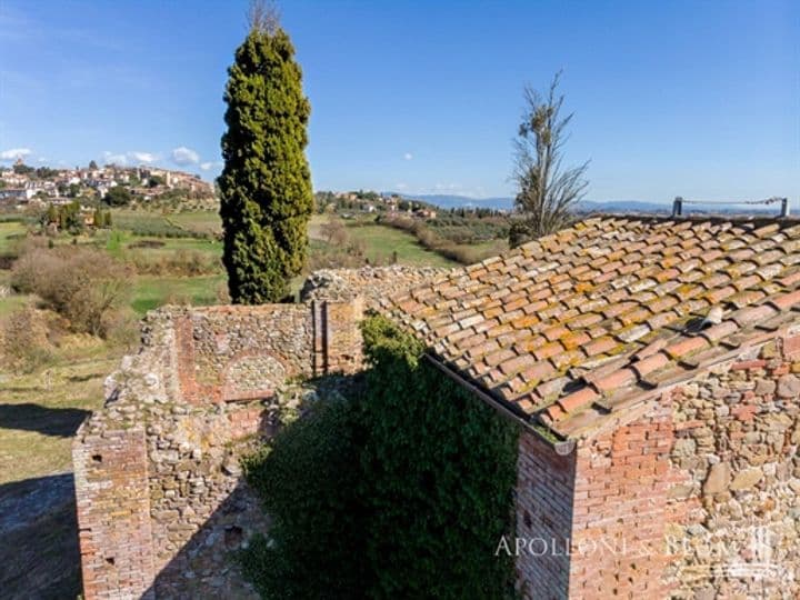 House for sale in Sinalunga, Italy - Image 9