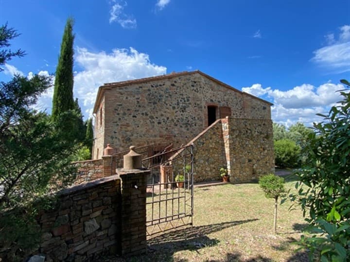 House for sale in Pomarance, Italy - Image 2