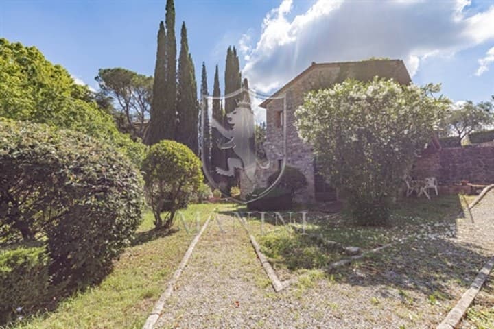 House for sale in Radda in Chianti, Italy - Image 2