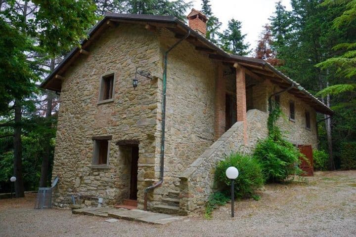 6 bedrooms house for sale in Arezzo, Italy - Image 2