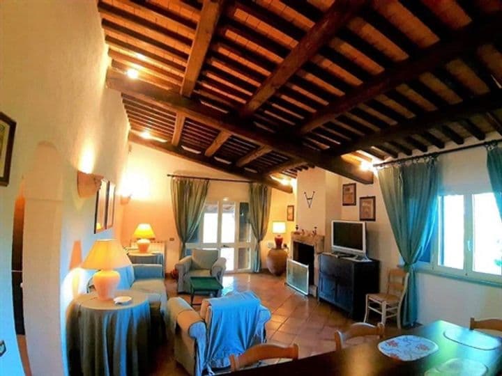 House for sale in Manciano, Italy - Image 11