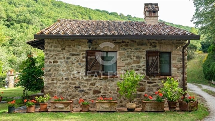 5 bedrooms house for sale in Tuoro sul Trasimeno, Italy - Image 8