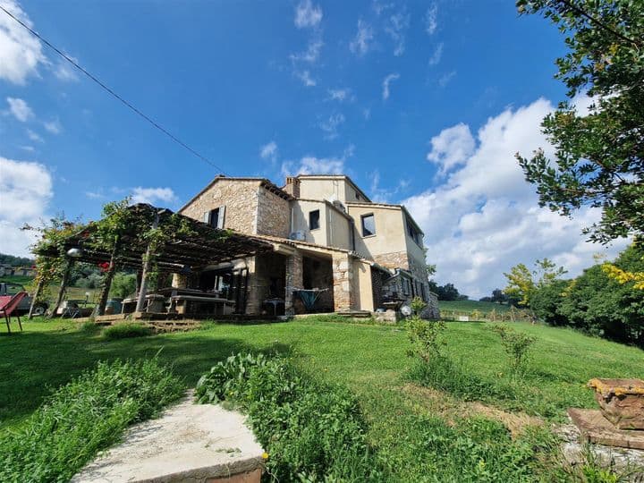 4 bedrooms house for sale in Lugnano in Teverina, Italy - Image 2