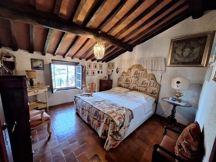 4 bedrooms house for sale in Lucca, Italy - Image 9